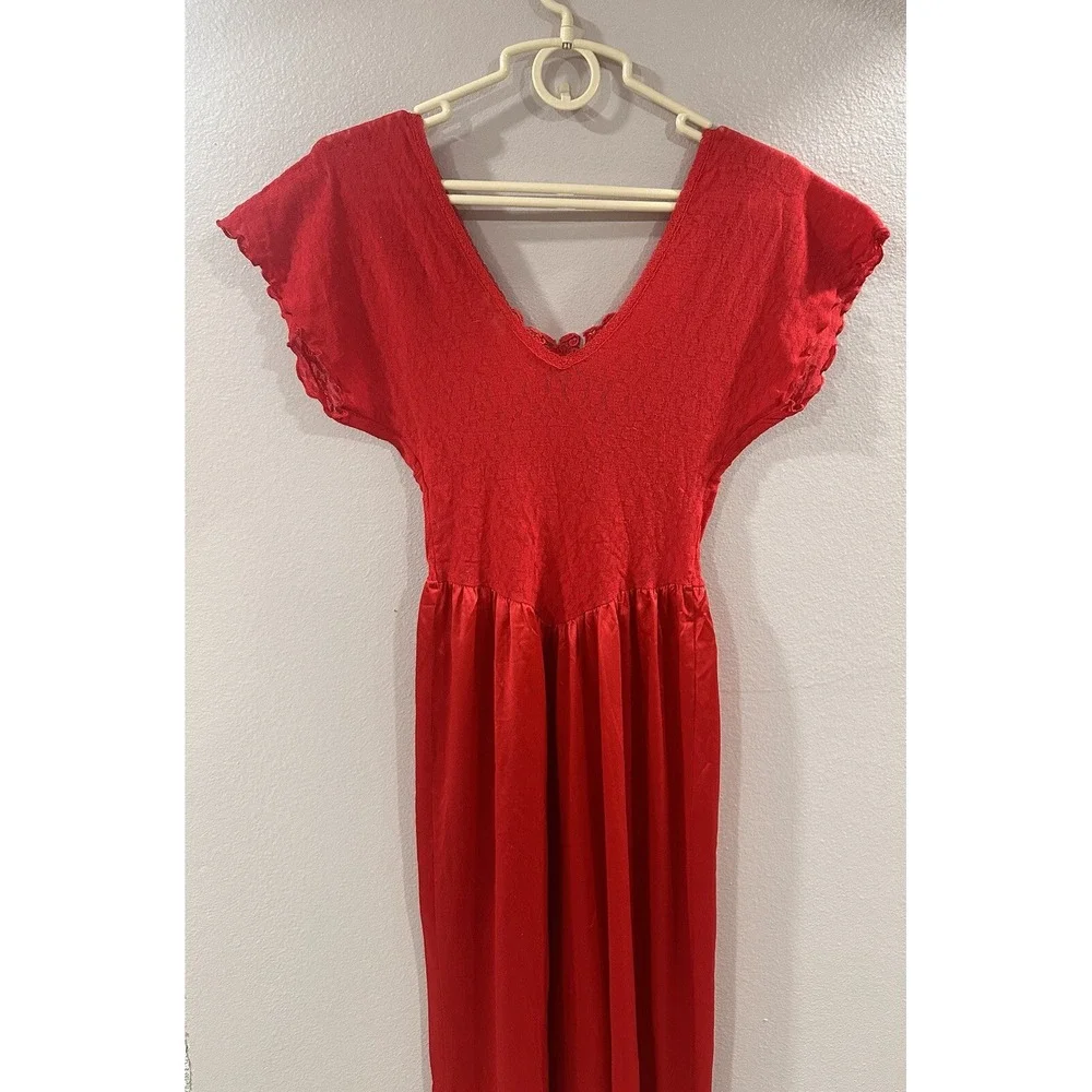 Vintage Cinema Etoile Red Lace and Satin Maxi Slip Nightgown‎ Size Small